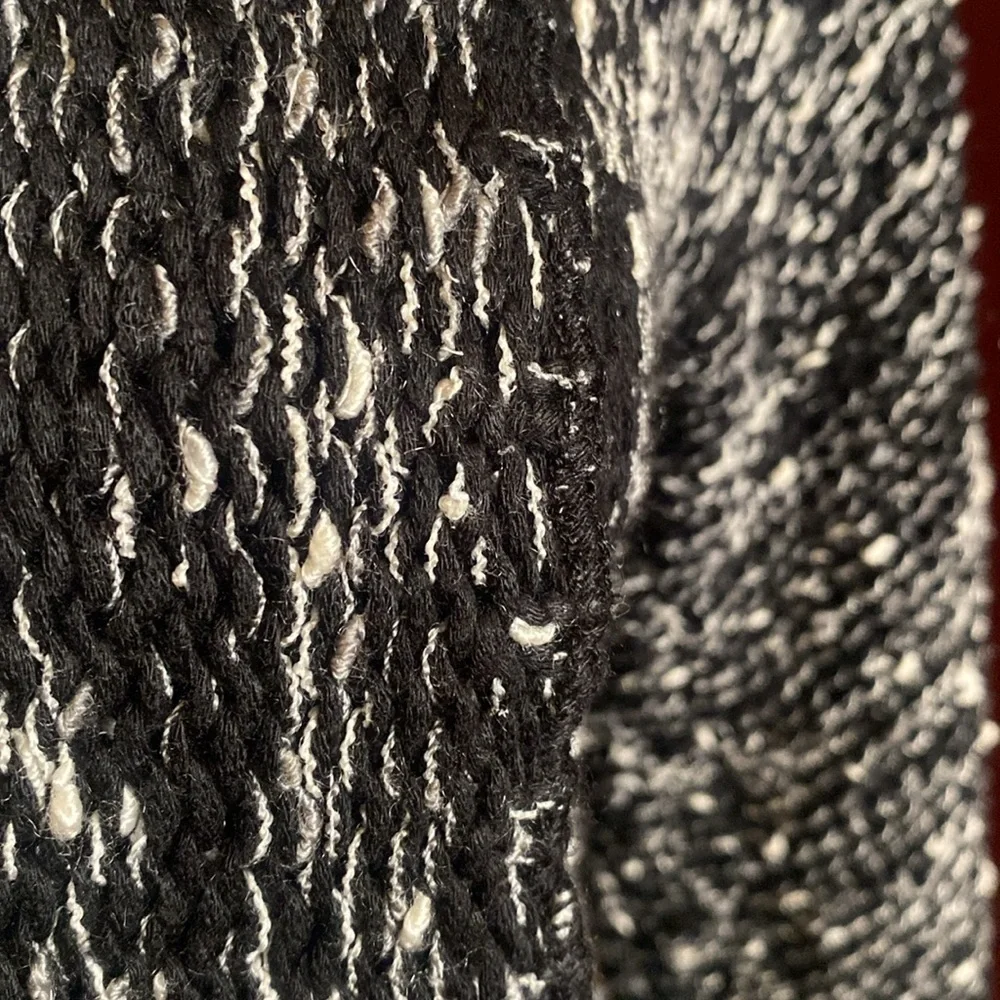 BCBGMAXAZRIA black white Buckle Front bell Sleeve Marled Cardigan Sweater size S